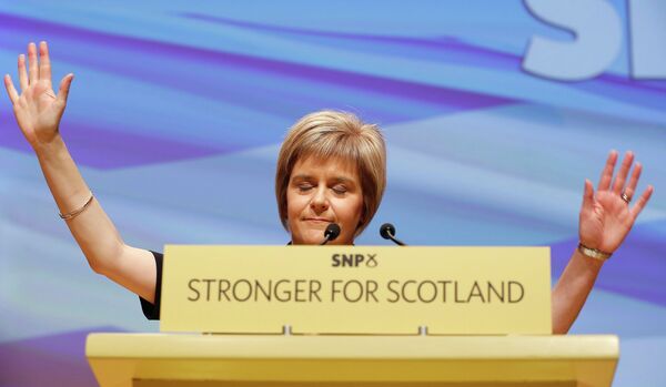 Nicola Sturgeon, líder del Partido Nacional Escocés - Sputnik Mundo