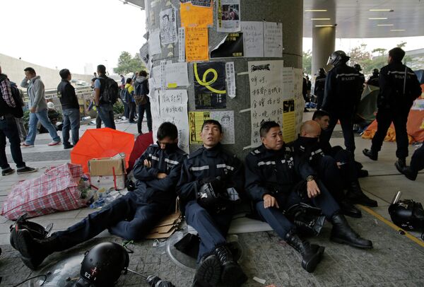 Nuevos enfrentamientos en Hong Kong - Sputnik Mundo