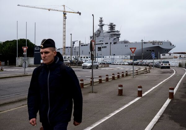 Astilleros donde construyen los “Mistral” Astilleros donde construyen los “Mistral” - Sputnik Mundo