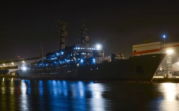 Astilleros donde construyen los “Mistral” Astilleros donde construyen los “Mistral” - Sputnik Mundo