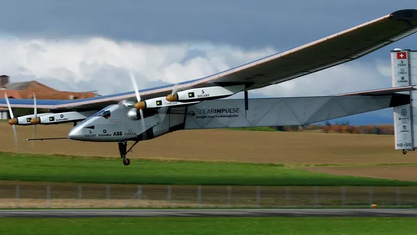 El avión Solar Impulse 2 aterriza en la India - Sputnik Mundo