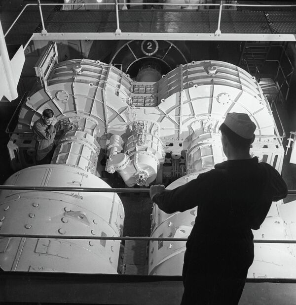 Lenin, el rompehielos atómico que conquistó el Ártico - Sputnik Mundo