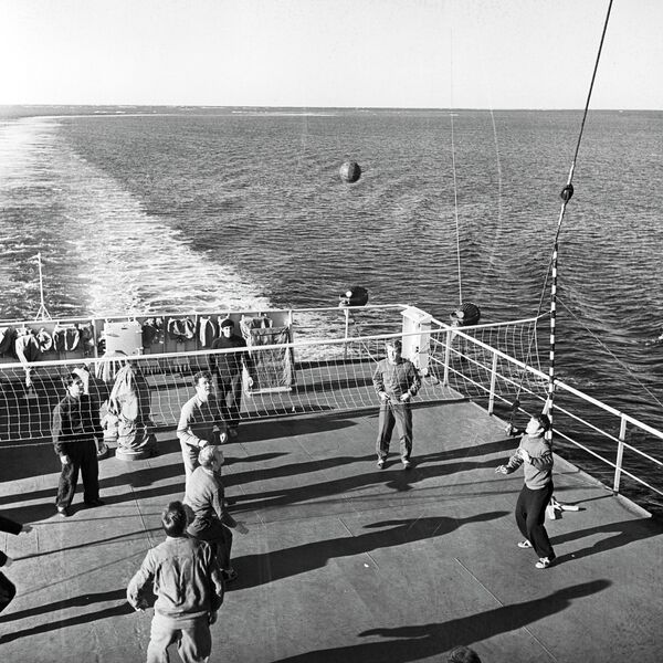 Lenin, el rompehielos atómico que conquistó el Ártico - Sputnik Mundo