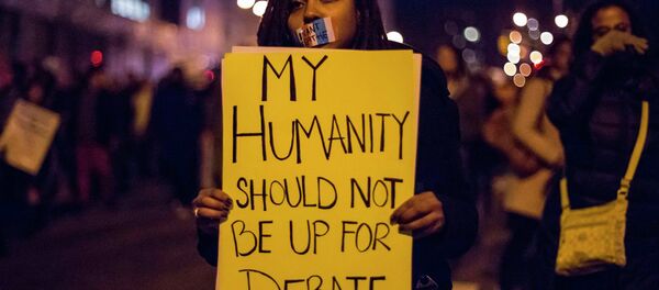 Una protesta contra violaciones de derechos humanos (imagen referencial) Una protesta contra violaciones de derechos humanos (imagen referencial) - Sputnik Mundo