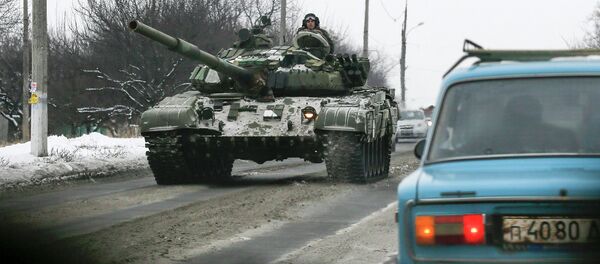 Milicianos prorrusos en el este de Ucrania - Sputnik Mundo